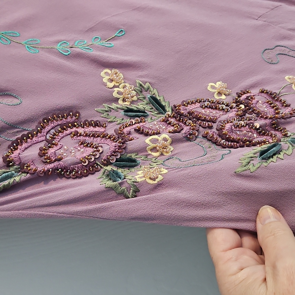Elegant Lavender Purple Floral Beaded Dress Mother Of Bride/ Groom, Formal - Picture 4 of 9